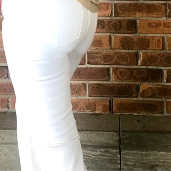 JUDY BLUE WHITE HIGH WAIST FRAY WAISTBAND FLARE RAW EDGE WOMENS PLUS VACATION - Picture 7 of 9